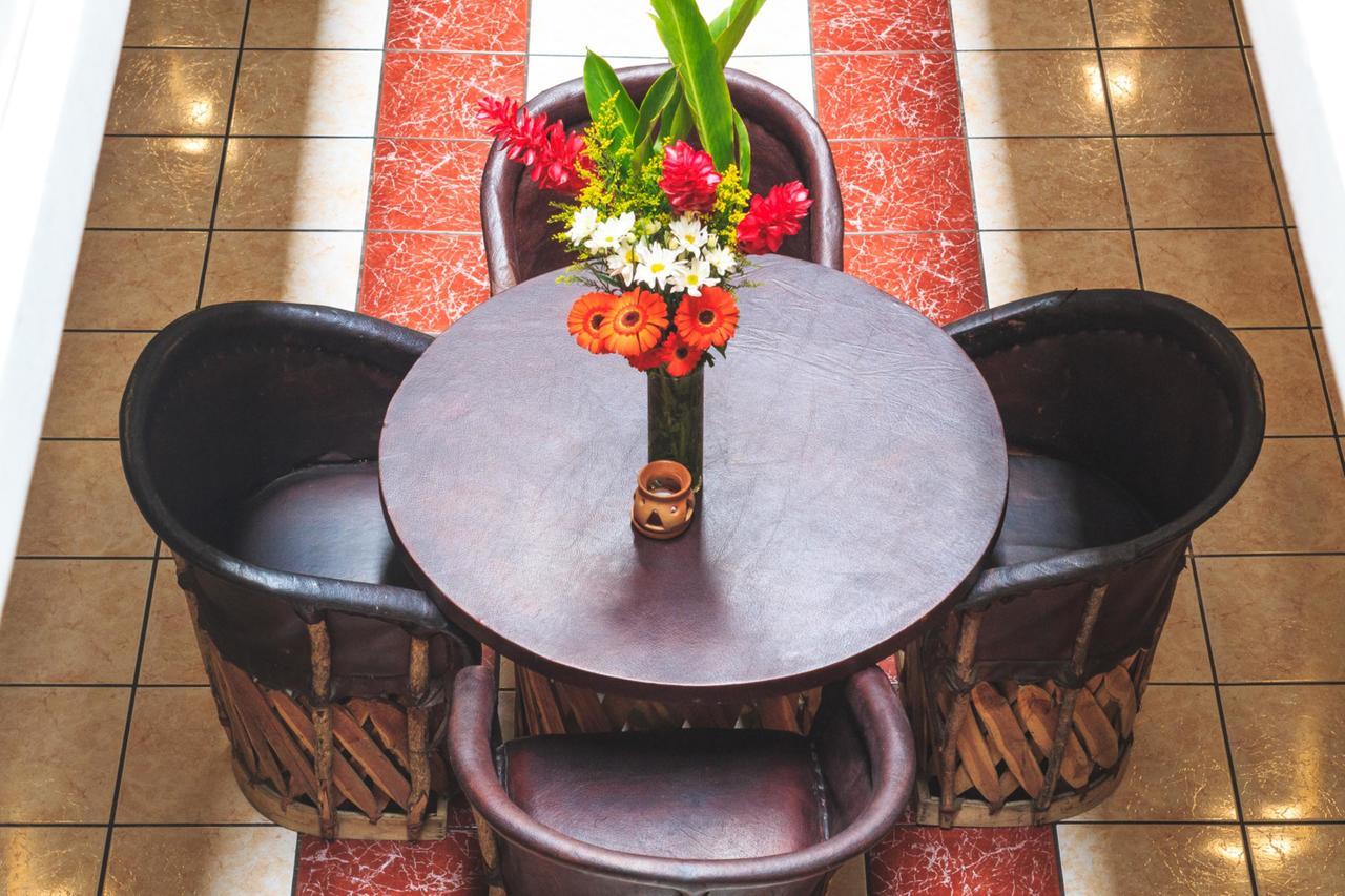 Hotel Casa Santa Lucia Antigua Extérieur photo